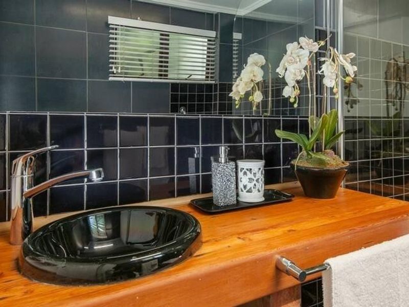 Modern Furnished Rental in Coastal Hermanus Central - Photo 10