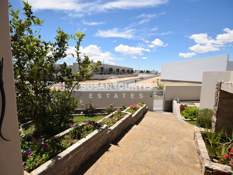 COMMERCIAL PROPERTY IN MILE 4 EXT 1 IS FOR SALE - Photo 6