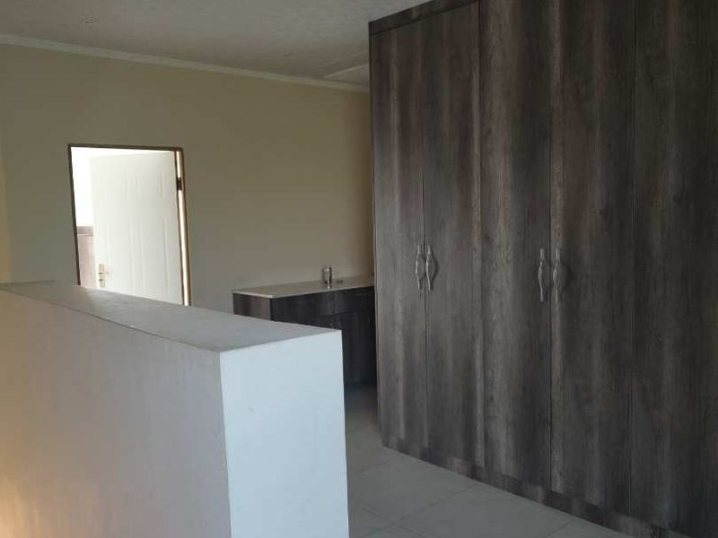 Townhouse for Sale in Newcastle. - Photo 6