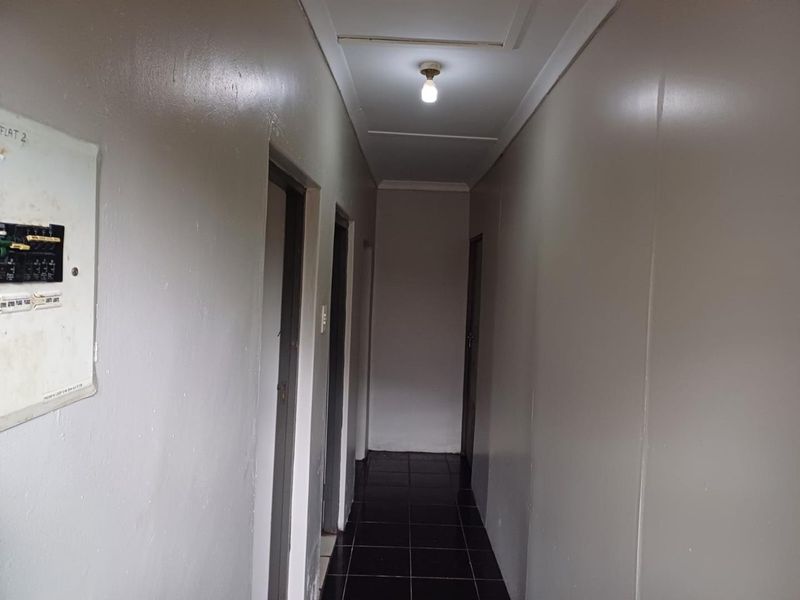 Affordable 2-Bedroom Rental Unit, Immediate Availability in Arboretum - Photo 4