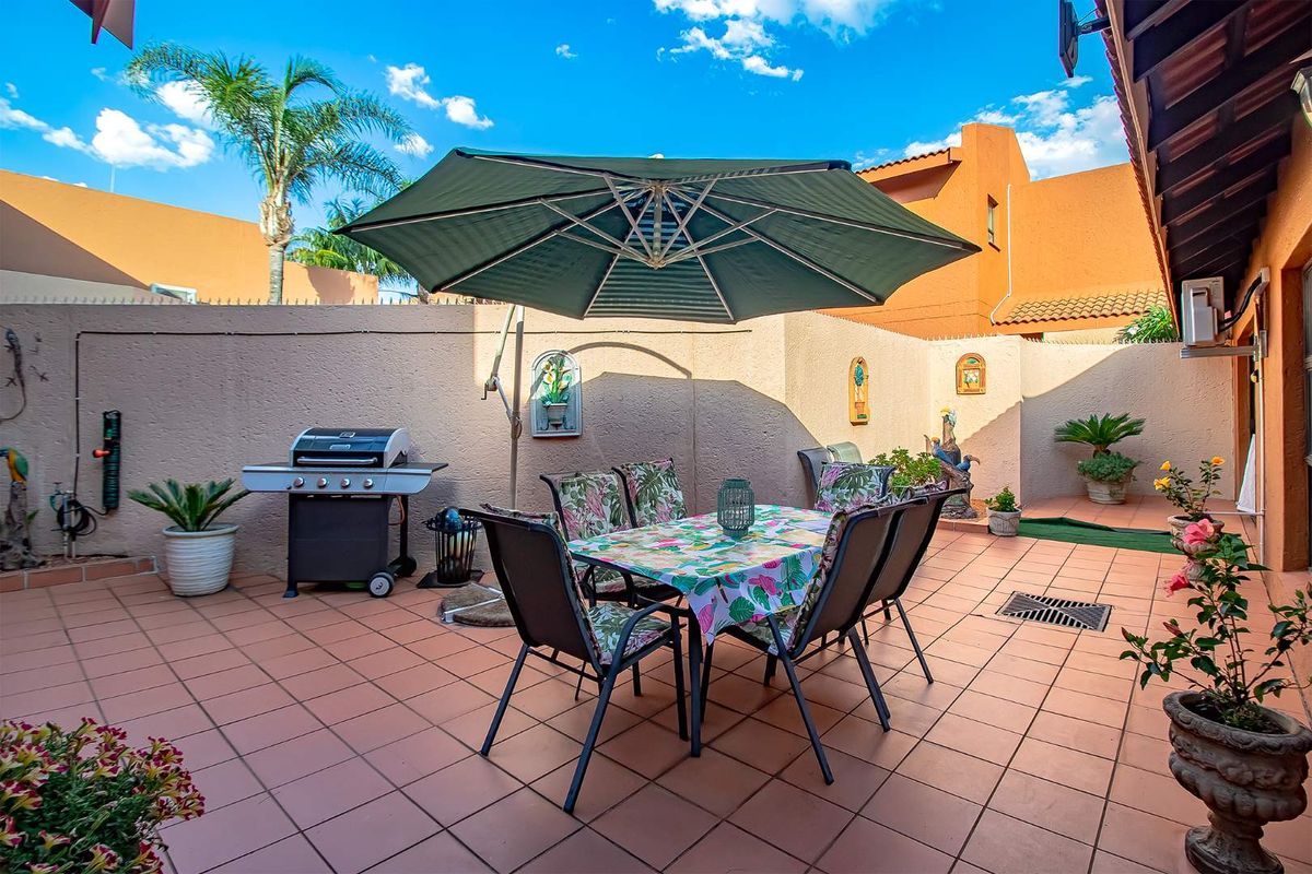 DOWNSIZING!!!! - Photo 4