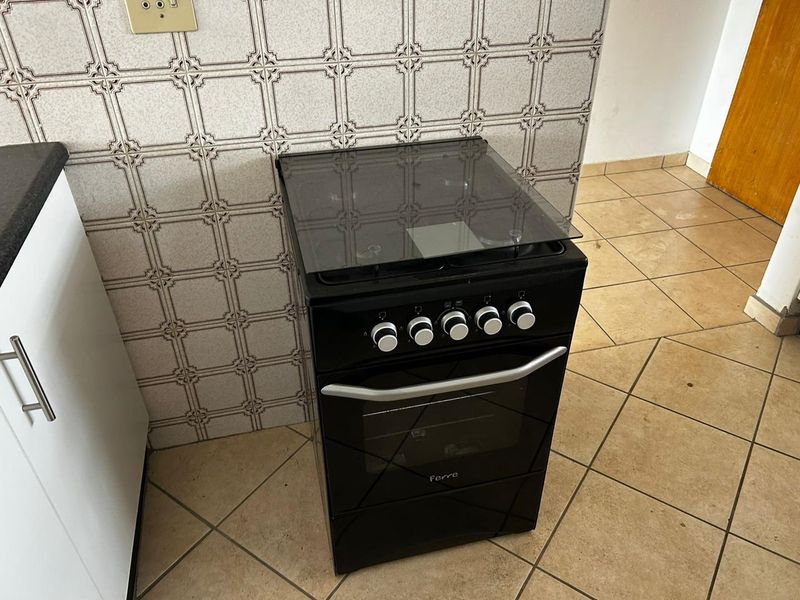 Neat secure Two bedroom unit for Sale. For the investment buyer - Photo 6