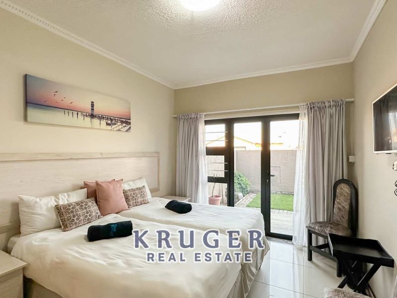 Character-Filled Home with Spacious Living - Photo 5