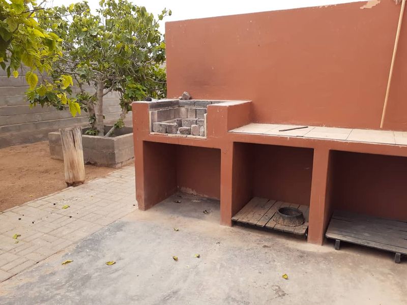 BUSINESS OPPORTUNITY WITH FLATLET FOR SALE IN HENTIES BAY – NAMIBIA - Photo 3