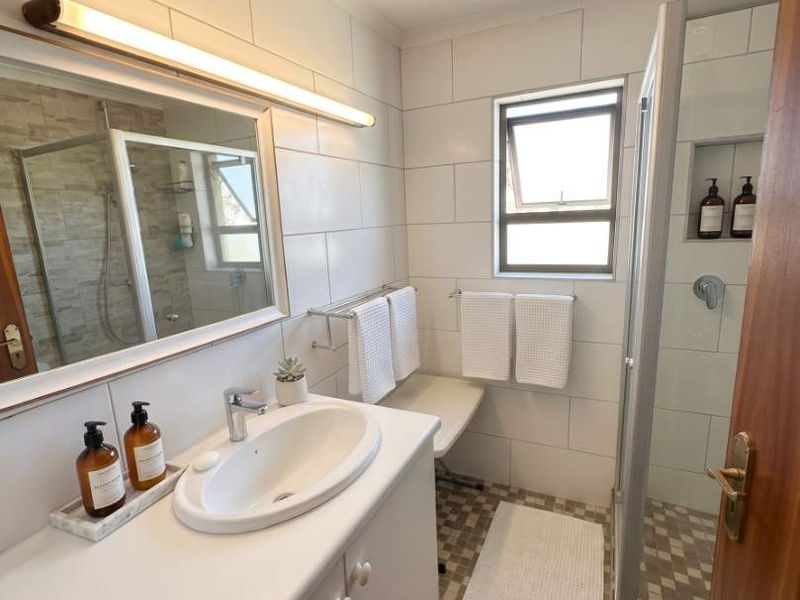 4 Bedroom Townhouse FOR SALE in Swakopmund - Photo 10