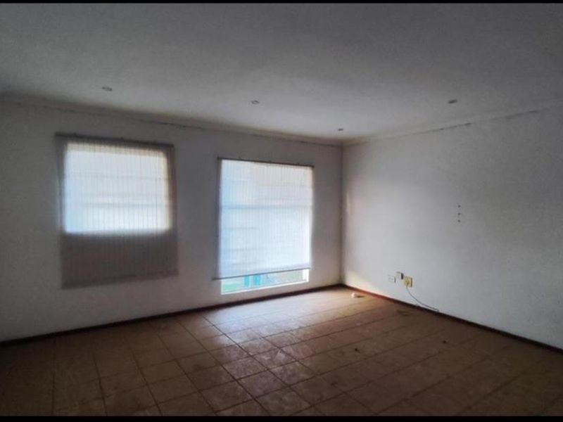 2 Bedroom Apartment for sale - Photo 6