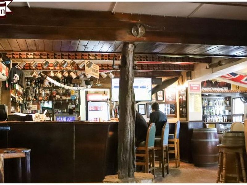 Pig and Whistle Inn – South Africa’s Oldest Continuously Licensed Pub for Sale - Photo 5