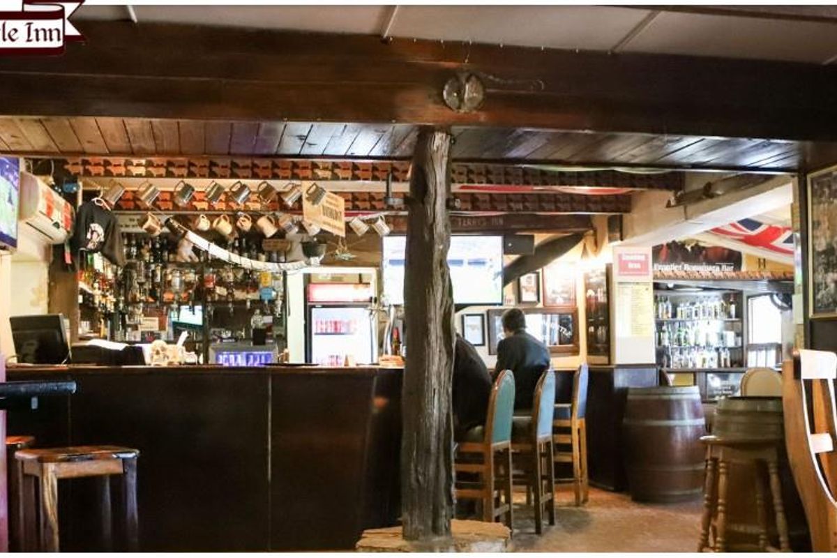 Pig and Whistle Inn – South Africa’s Oldest Continuously Licensed Pub for Sale - Photo 5