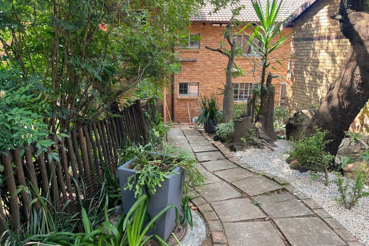 Lovely Townhouse in Murrayfield - Photo 5