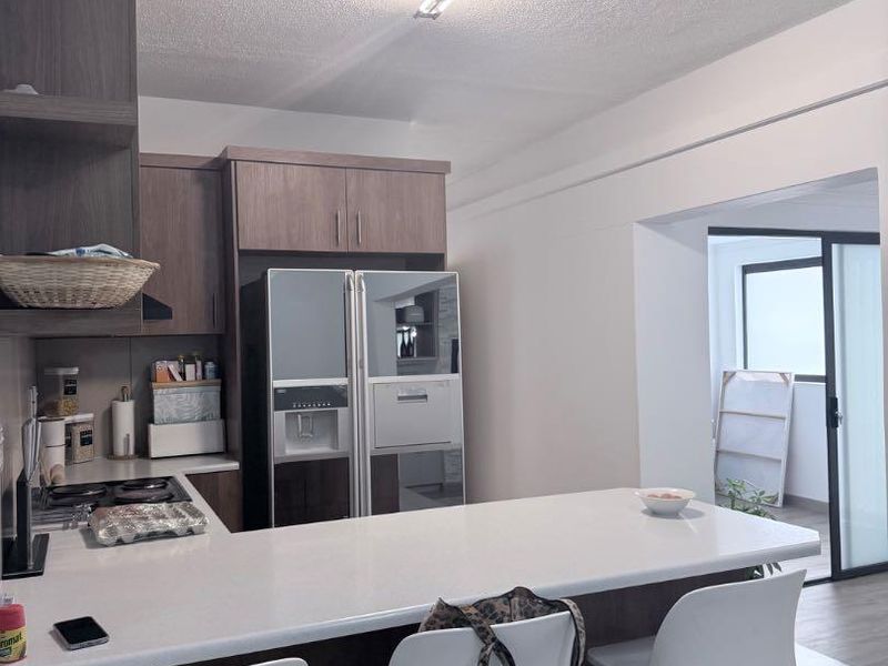 AVIS| SPACIOUS | TOWNHOUSE - Photo 3