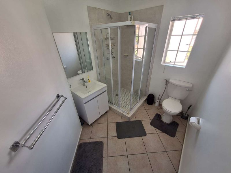 LIVE THE LIFE - Photo 9