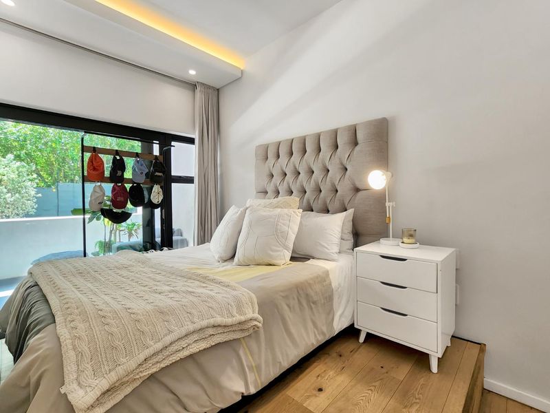 Live where it's all happening - Photo 7