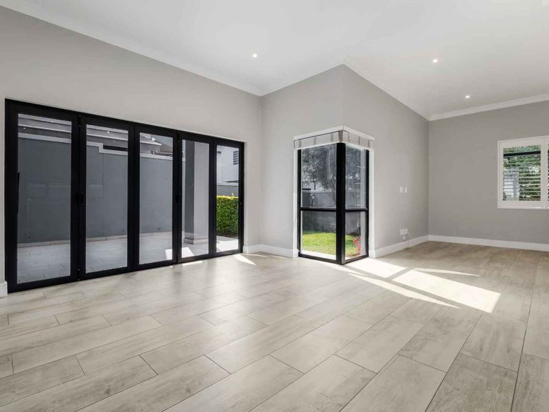 IMMACULATE 4 BEDROOM 3 BATHROOM CLUSTER HOME FOR SALE IN FOURWAYS - Photo 5