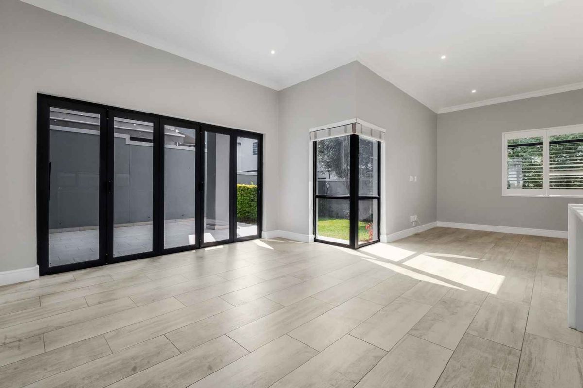 IMMACULATE 4 BEDROOM 3 BATHROOM CLUSTER HOME FOR SALE IN FOURWAYS - Photo 5