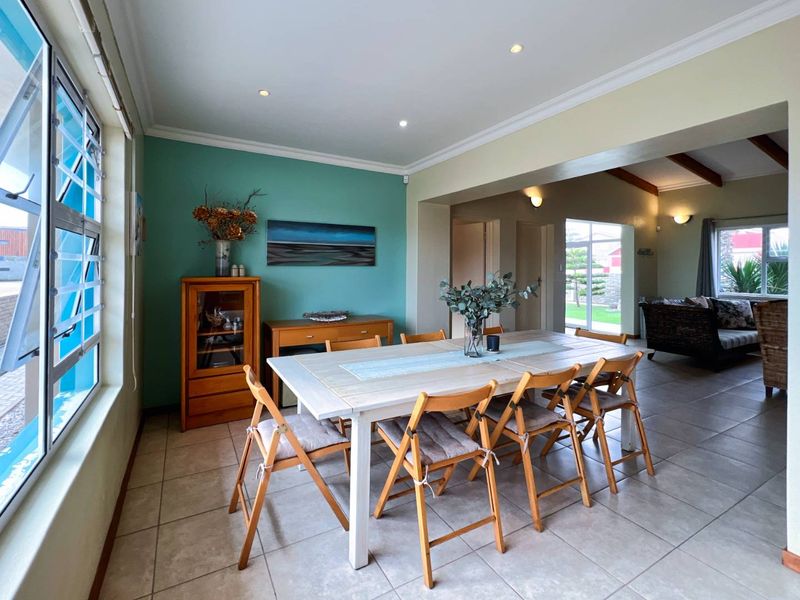 Charming Coastal Home or Airbnb Opportunity in Swakopmund! - Photo 7