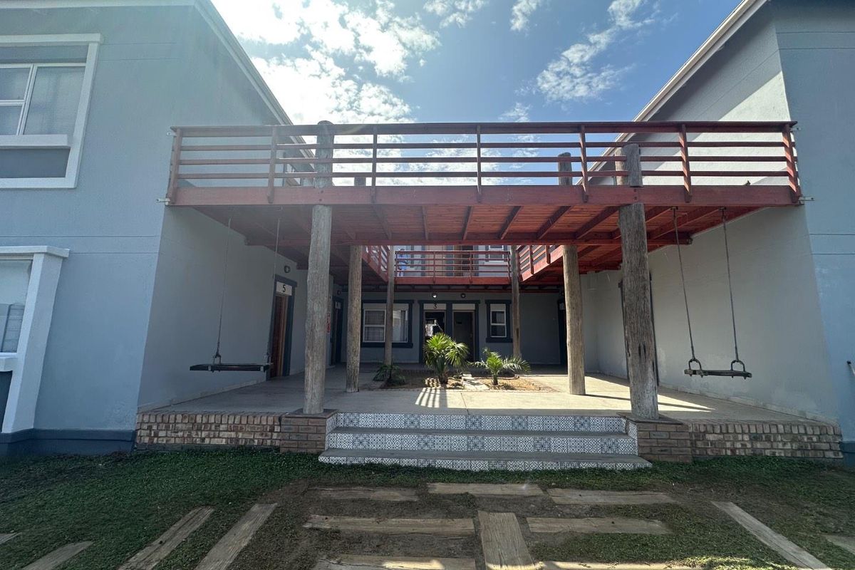 Block of Flats & Offices Walvis Bay - Photo 3