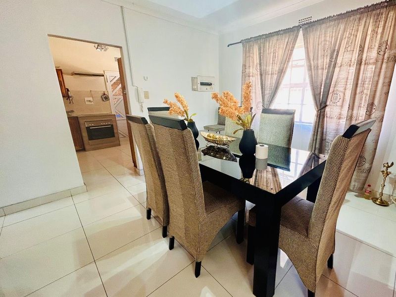 Beautiful newly renovated Townhouse for sale in the Centre of vryheid - Photo 7