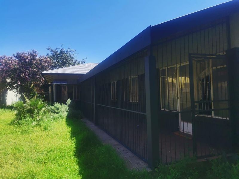 3 Bedroom House For Sale in Vanderbijlpark CE 1 - Photo 6