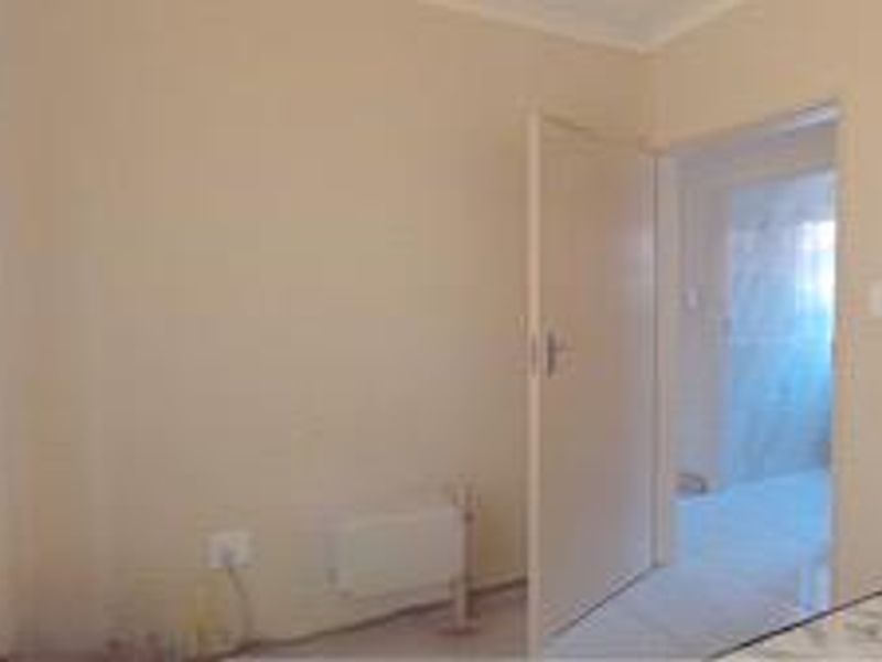 Stunning 3 bedrooms house for sale in Soshanguve VV - Photo 7