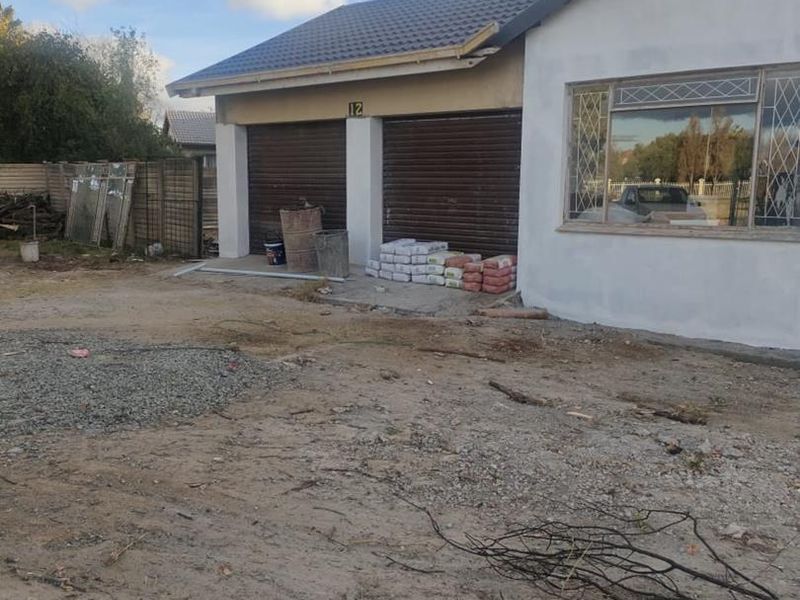4 Bedroom family home to rent in Pellissier - Photo 3