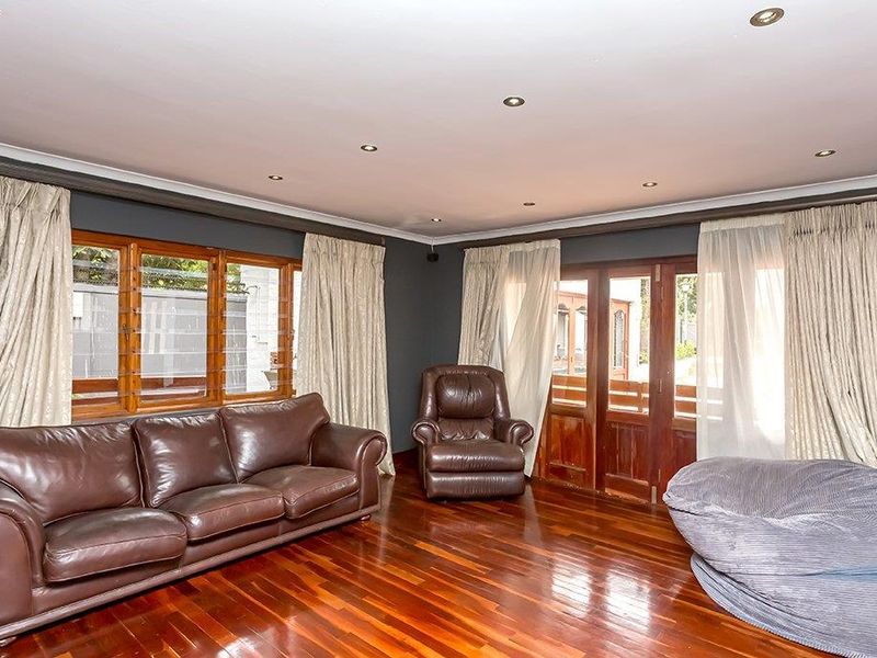 Milnerton House Available To Let - Photo 3