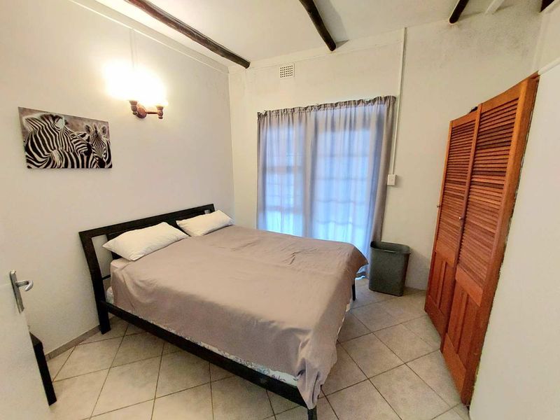 Rudi's Self-Catering House with Flat - Photo 9