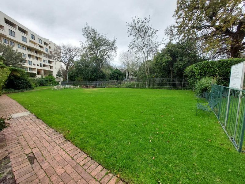 1 Bedroom Bachelor Pad In Newlands - Photo 8