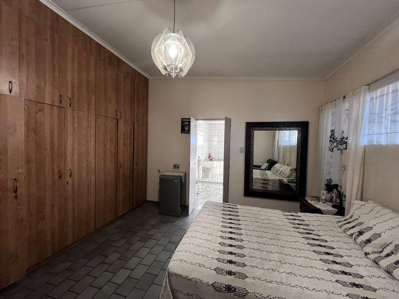 3 bedroom house in Khomasdal 2.2million - Photo 4