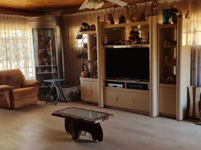 PRICED TO SELL – 2.02HA PROPERTY WITH HOUSE | MASSIVE DEVELOPMENT POTENTIAL - Photo 10