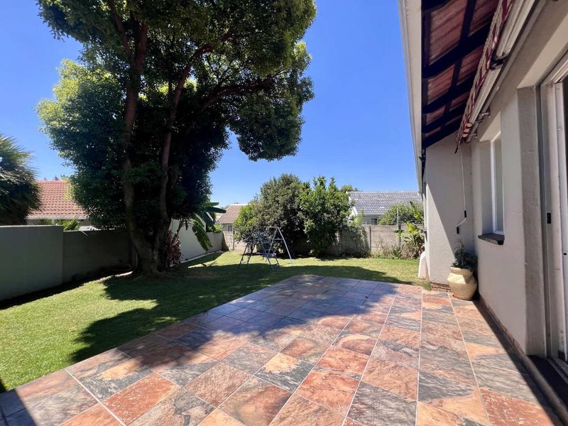 The Best of Townhouse Living in Popular Complex - Photo 9