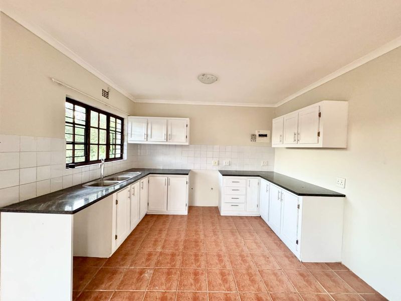 Hendra Estates - Lovely Level 2 Bedroom Home For Rent In Mount Moreland - Photo 5