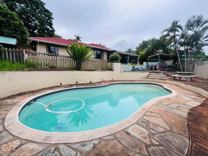 Hendra - Family Living with Income Potential in Sought-After Glen Anil - Photo 2