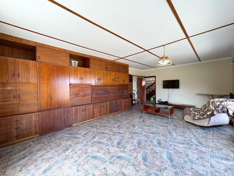 Corner Property with Excellent Potential! - Photo 5