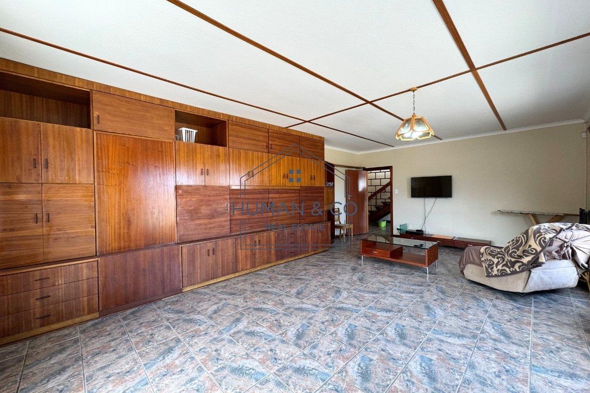 Corner Property with Excellent Potential! - Photo 5