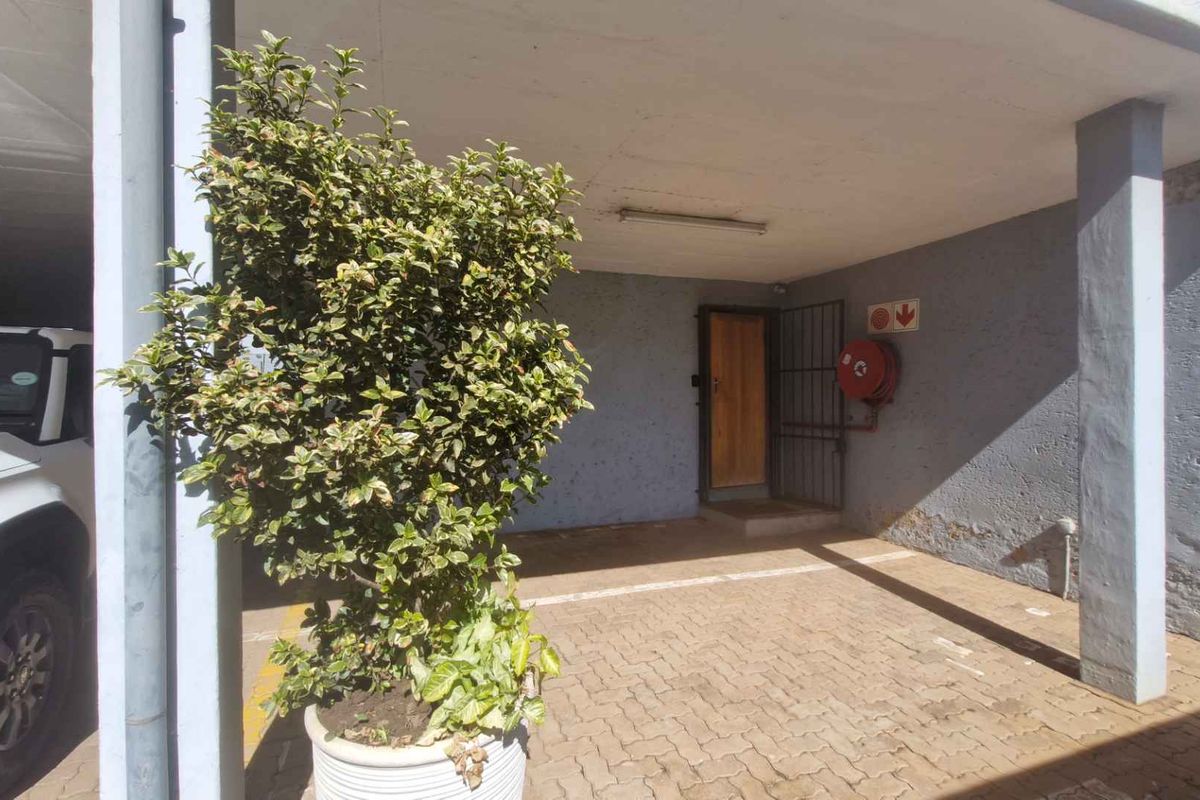 ON-SITE COMMERCIAL PROPERTY AUCTION – COMMERCIAL PROPERTY - ZONED BUSINESS 1 – PRETORIA NORTH - Photo 4