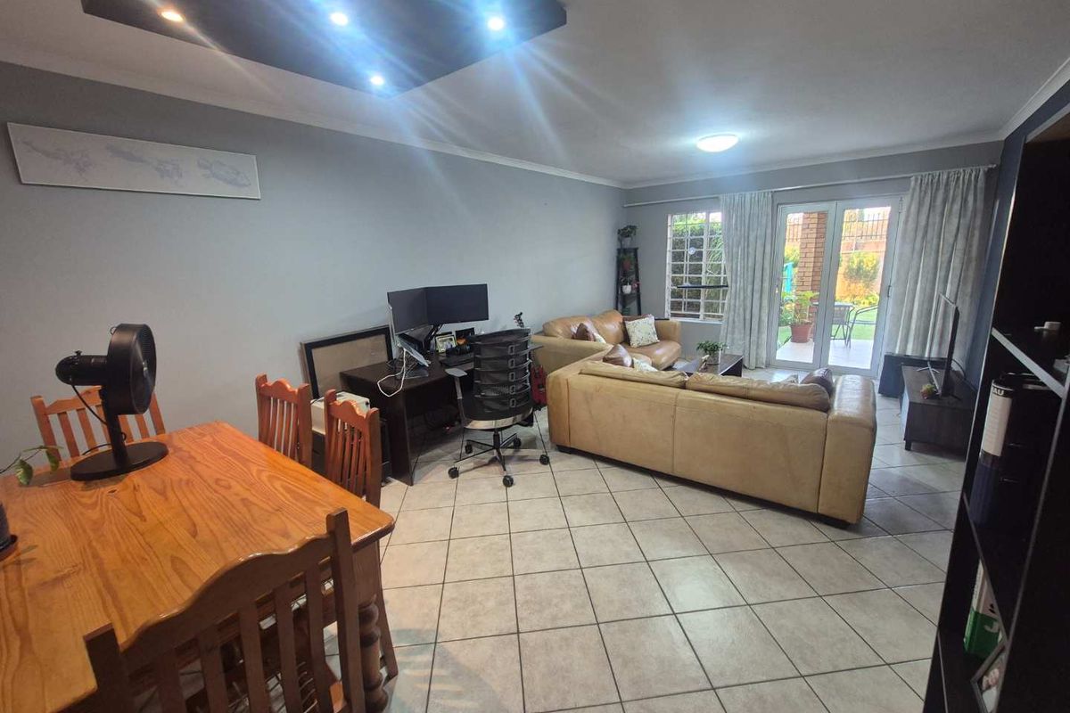 Modern Ground-Floor Townhouse in The Wilds Lifestyle Estate - Photo 4