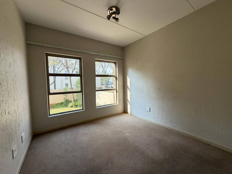 Sunny One Bed Garden Apartment - Photo 4