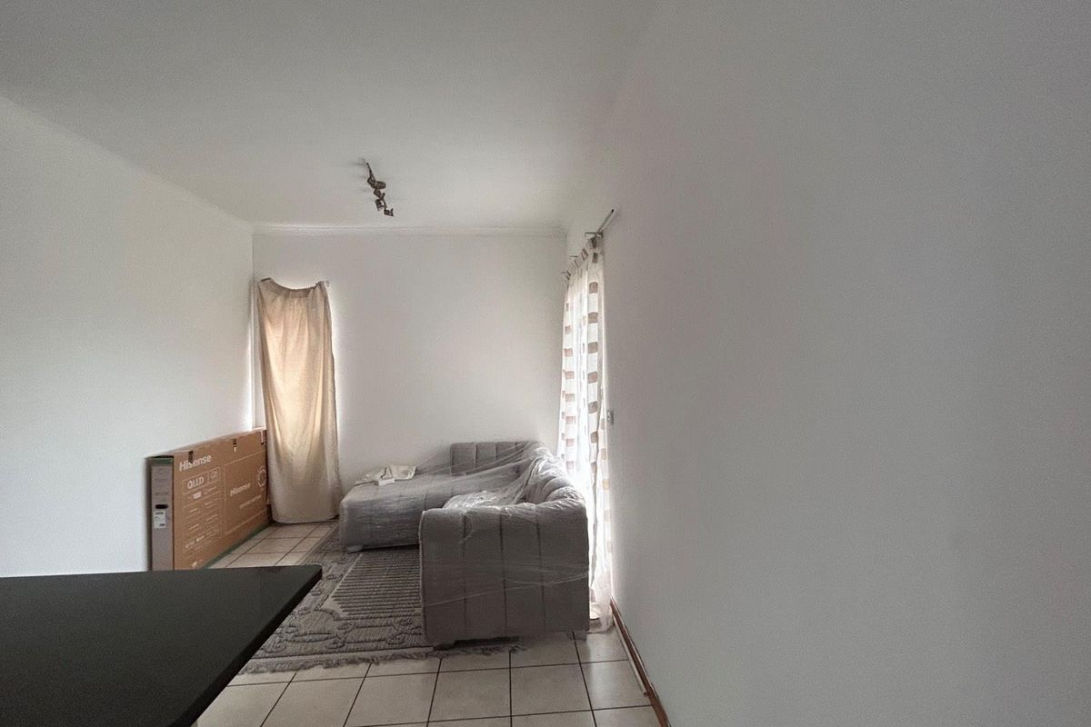 Immaculate 2-Bedroom Apartment at The Wedge, Esther Park - Photo 3