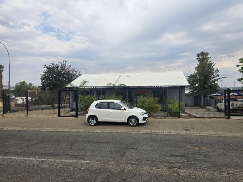 Large plot. Move your business here. Location Location Location! - Photo 4