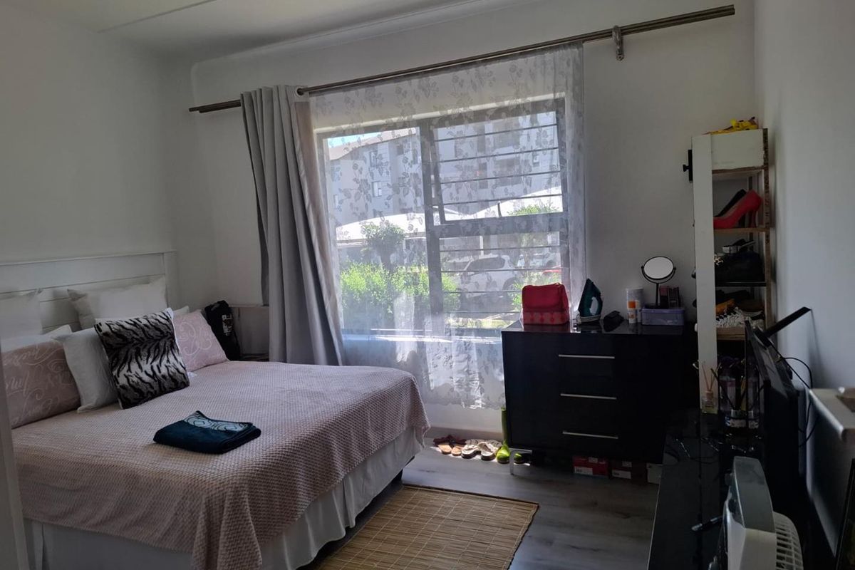 Invest Smart, live secure and stay central. - Photo 5