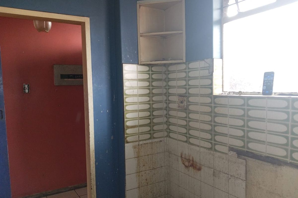 Lovely 3.5 Bedroom Apartment for Sale in Sunnyside - Photo 5