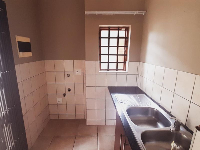 Stunning Double-Story Estate with Scenic Views! - Photo 4