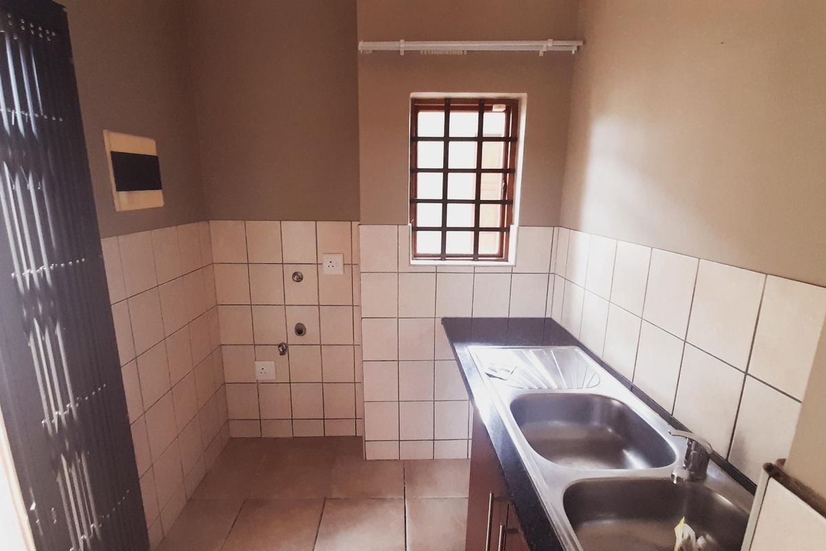 Stunning Double-Story Estate with Scenic Views! - Photo 4