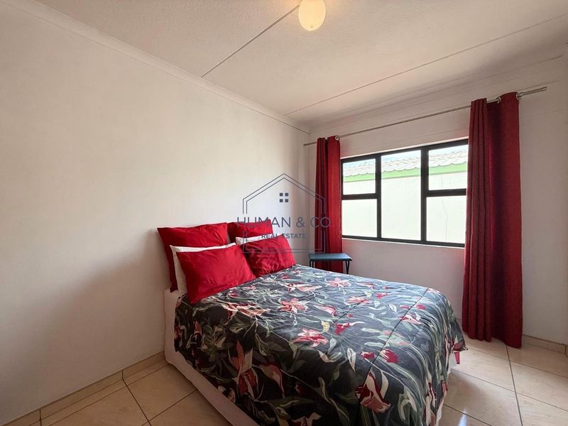 Very neat and well-maintained 3 bedroom home in Narraville; Walvis Bay - Photo 10