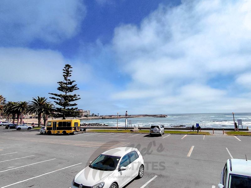 Sea Front Furnished Apartment to Rent in Swakopmund - Photo 3
