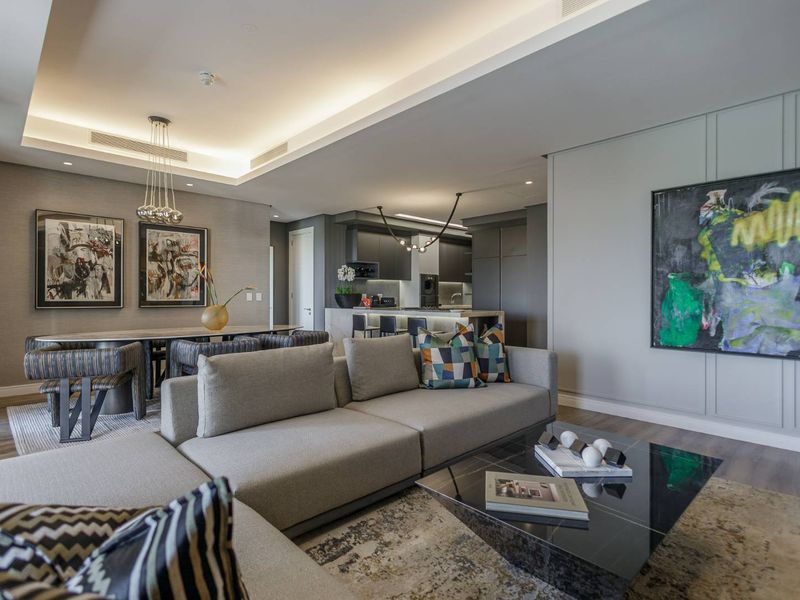 Luxurious 3-Bedroom Apartment in City Centre, Steyn City - Photo 4