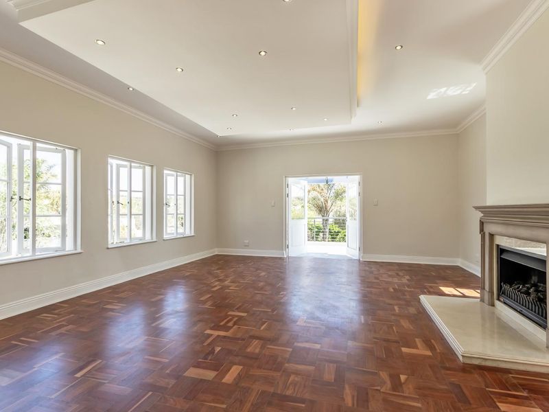 HOME WITH A DIFFERENCE - Photo 3