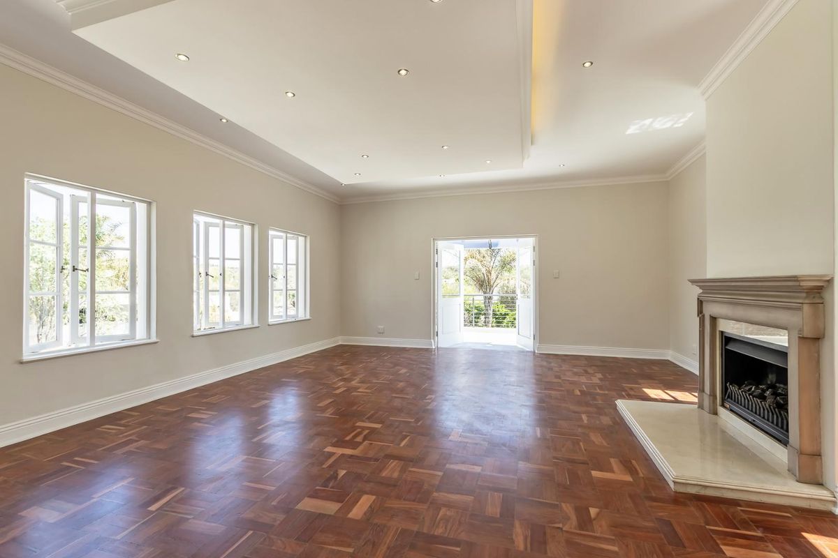 HOME WITH A DIFFERENCE - Photo 3