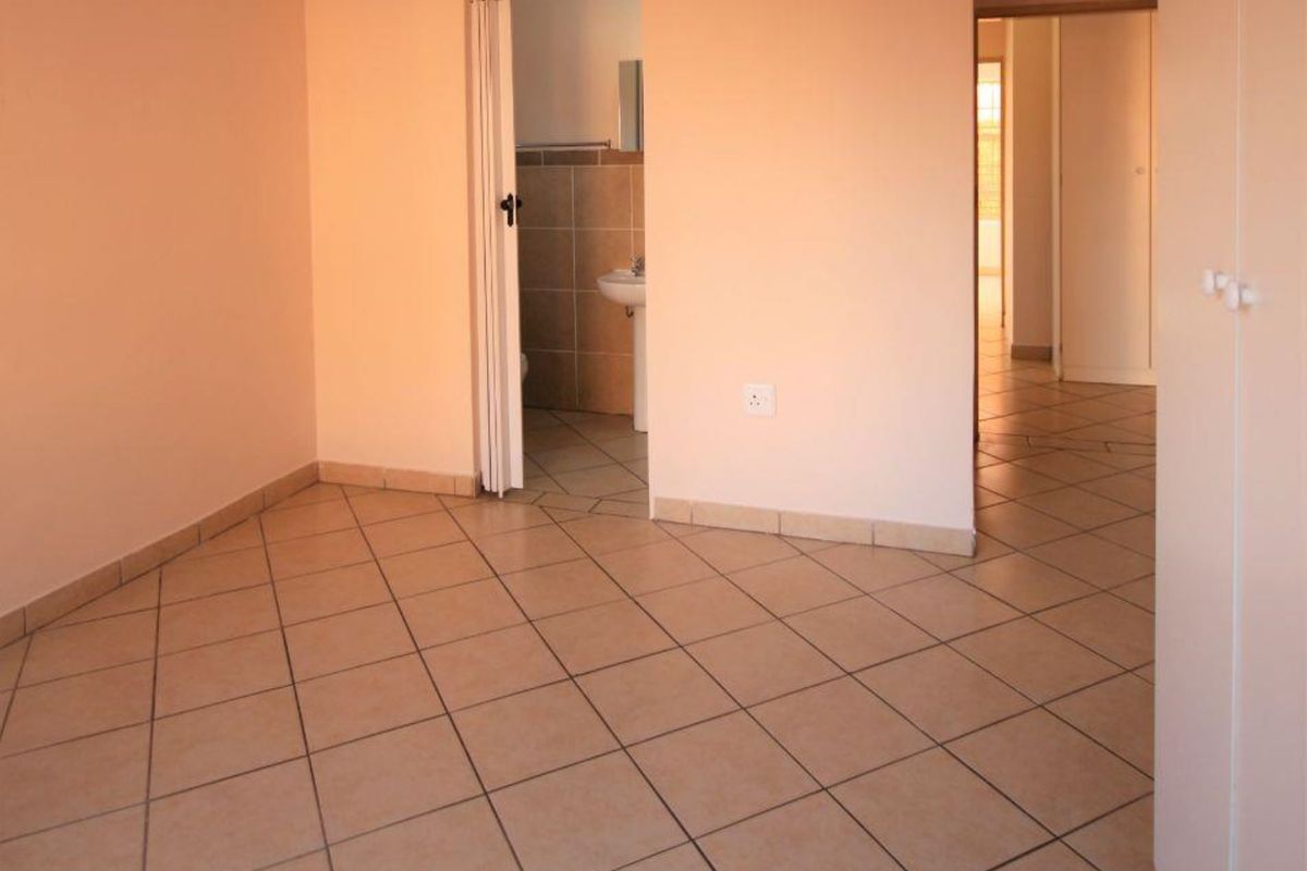 Loadshedding-Free Area – Available June 2026! - Photo 4