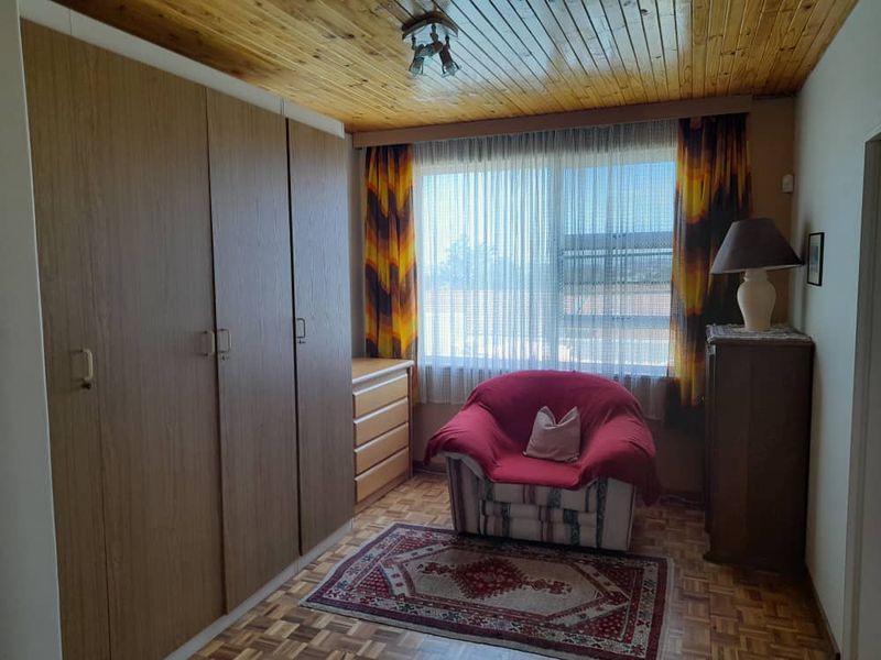 For Sale: Eros - Photo 4